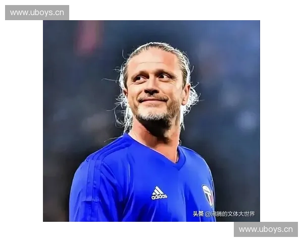 从荣耀到重生法国队在1998世界杯决赛中夺冠引领新时代的足球传奇 从荣耀到重生法国队在1998世界杯决赛中夺冠引领新时代的足球传奇