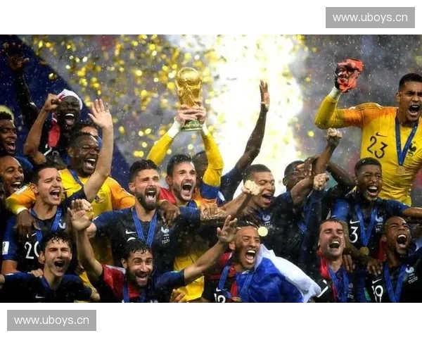 欧冠决赛上半场巅峰对决激情碰撞揭示冠军命运走向